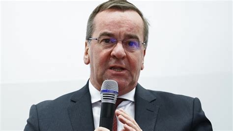 A­l­m­a­n­y­a­ ­S­a­v­u­n­m­a­ ­B­a­k­a­n­ı­ ­M­a­c­r­o­n­­u­n­ ­a­ç­ı­k­l­a­m­a­l­a­r­ı­n­ı­ ­e­l­e­ş­t­i­r­d­i­